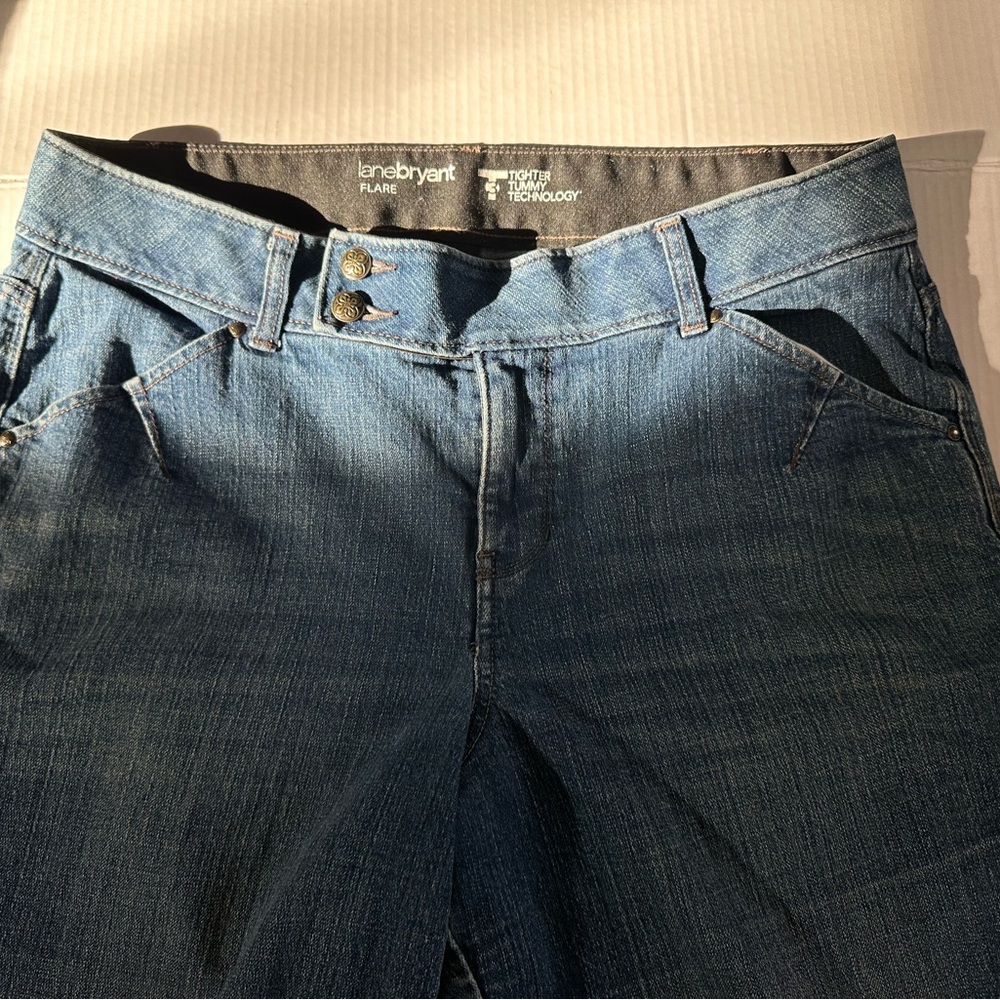 Lane Bryant Flare Tighter Tummy Technology Jeans size 16 - Picture 5 of 7